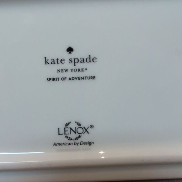 Kate Spade New York x Lenox Spirit of Adventure White Trinket Tray Gold Rim Dish - Picture 2 of 8